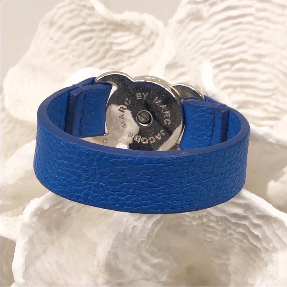 Marc by Marc Jacobs Leather Turnlock Bracelet - Picture 8 of 12